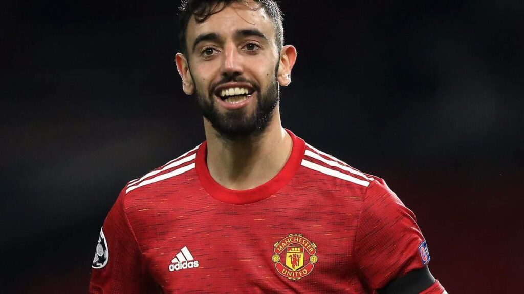 Fernandes names key to victory over City