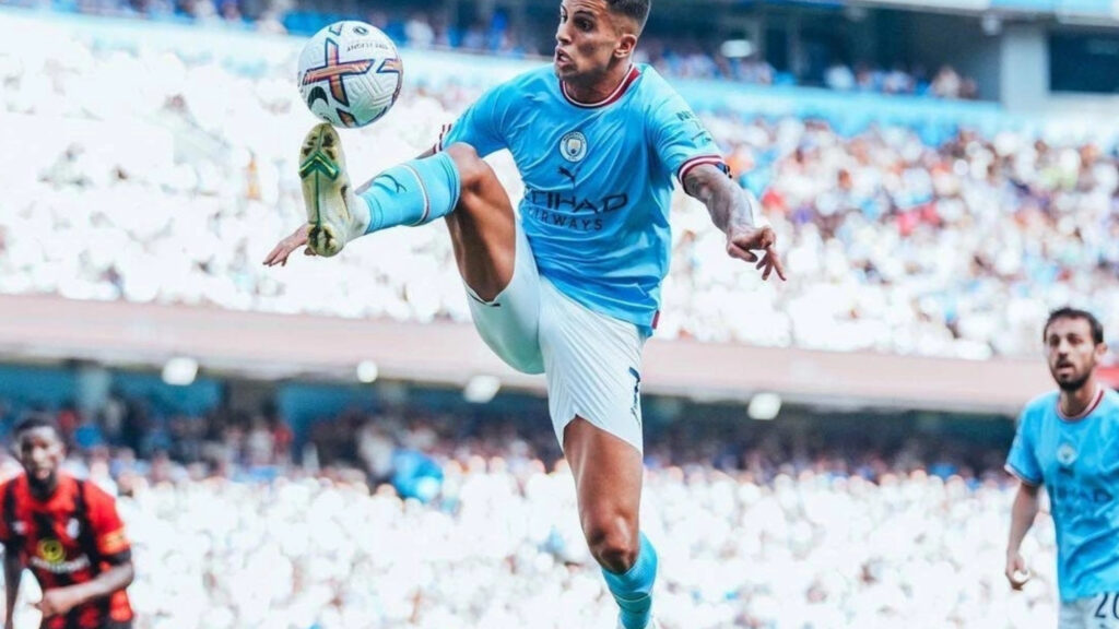 City smash Bournemouth 4:0